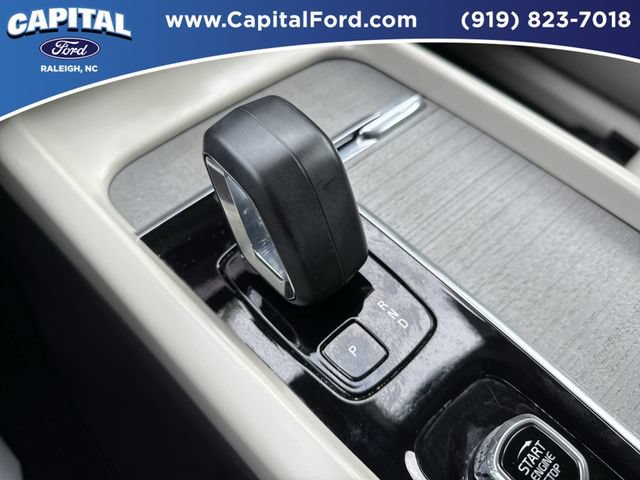 Used 2024 Volvo XC60 B5 Plus AWD/4WD image 31