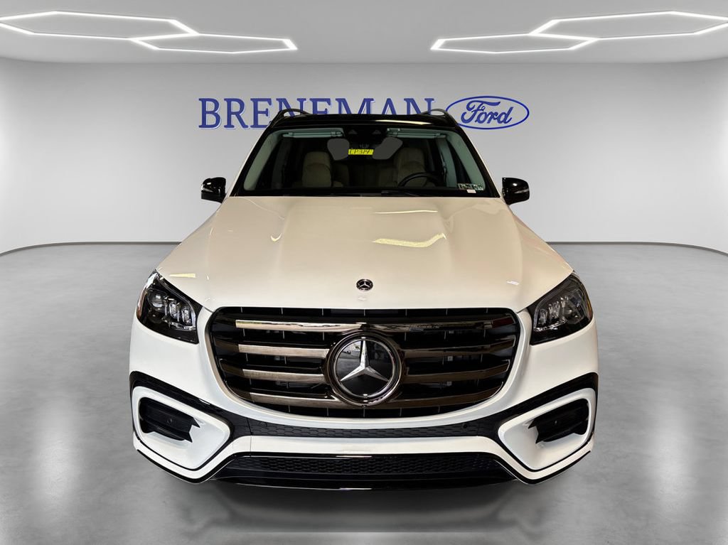 Used 2026 Mercedes-Benz GLS 450 4MATIC image 2