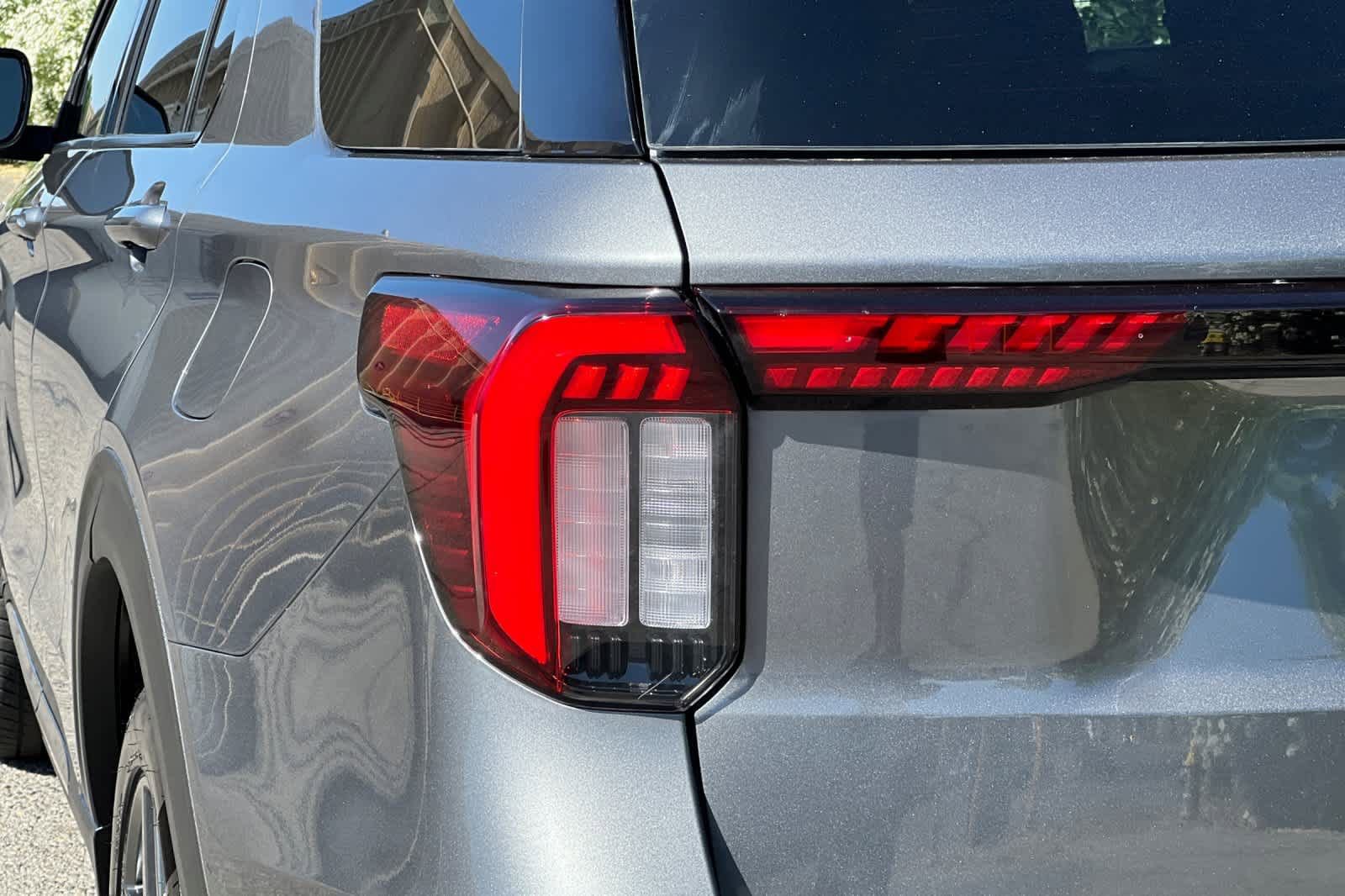 Certified 2025 Ford Explorer ST-Line w/ ST-Line Street Pack AWD/4WD image 30