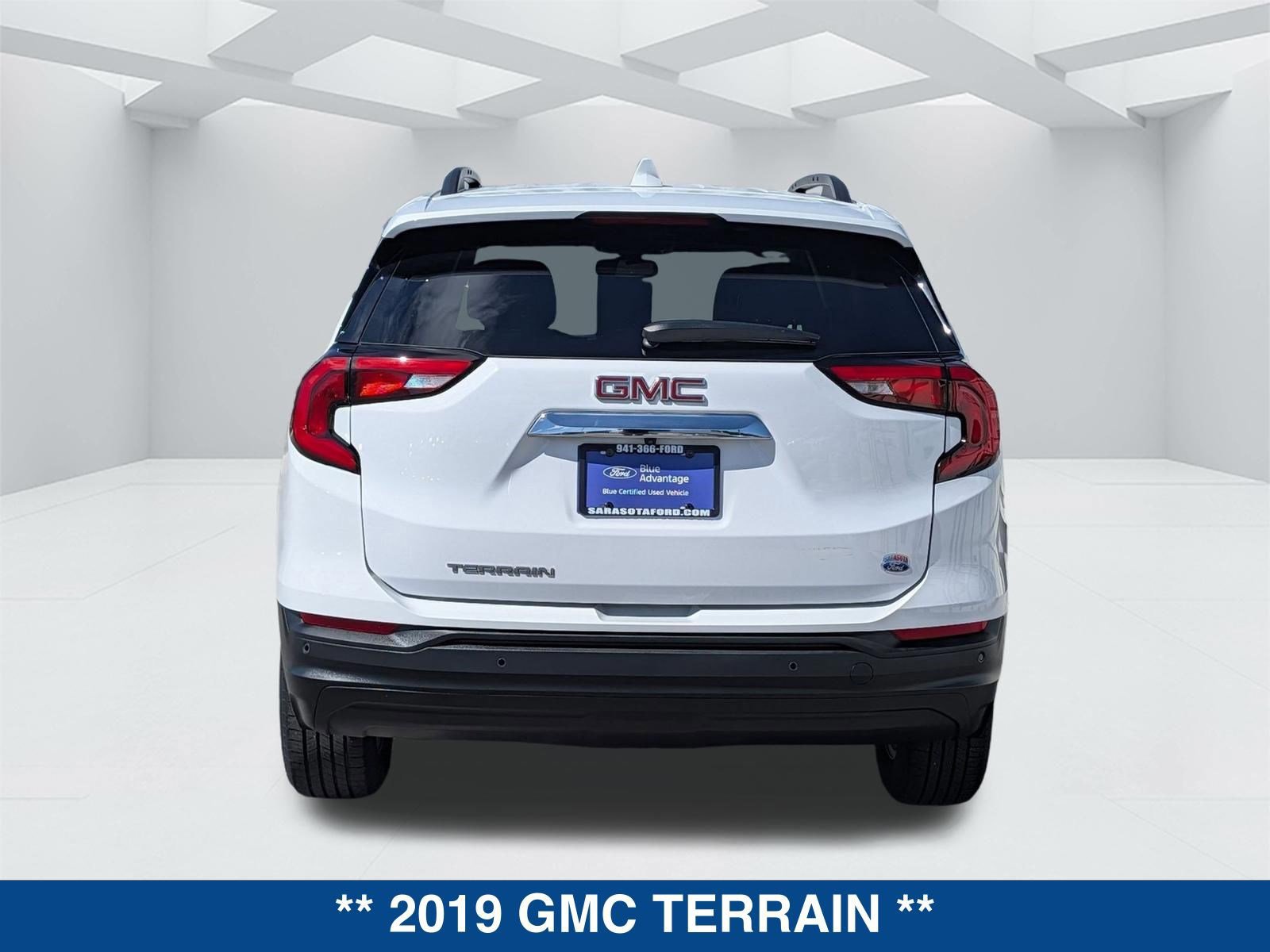 Used 2019 GMC Terrain SLE w/ Driver Convenience Package image 4