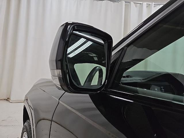 Used 2023 Jeep Grand Cherokee Summit w/ Luxury Tech Group V image 28