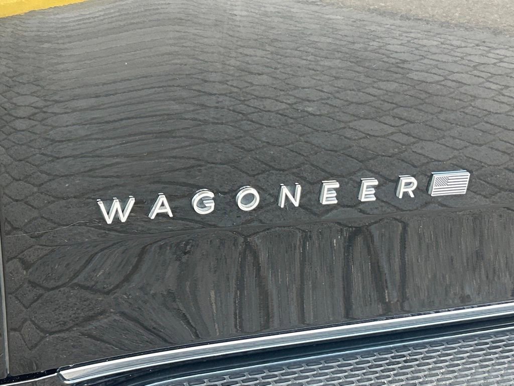 Used 2024 Jeep Wagoneer L Series II w/ Flexible Seating Group image 17