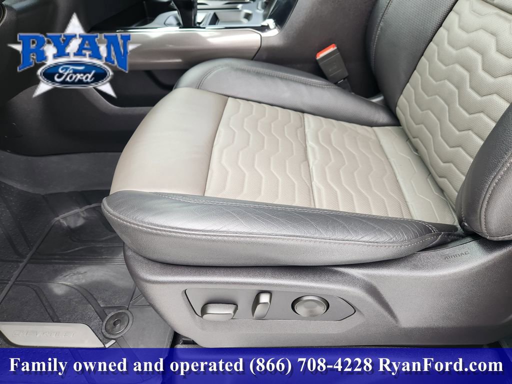 Used 2024 Chevrolet Silverado 1500 ZR2 w/ Technology Package image 17