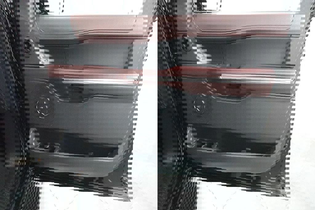 Certified 2024 Ford Expedition Limited image 33