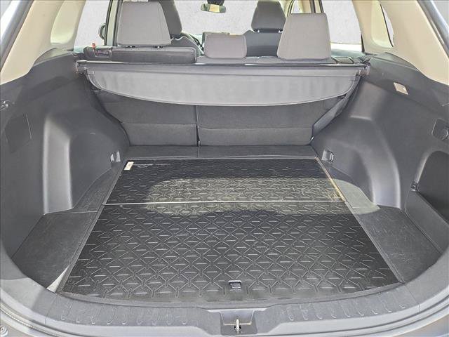 Used 2021 Toyota RAV4 XLE AWD/4WD image 6