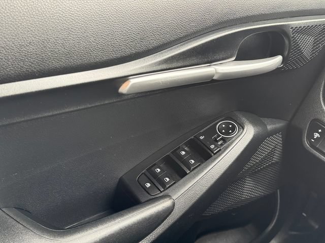 Used 2023 Kia Seltos LX AWD/4WD image 33