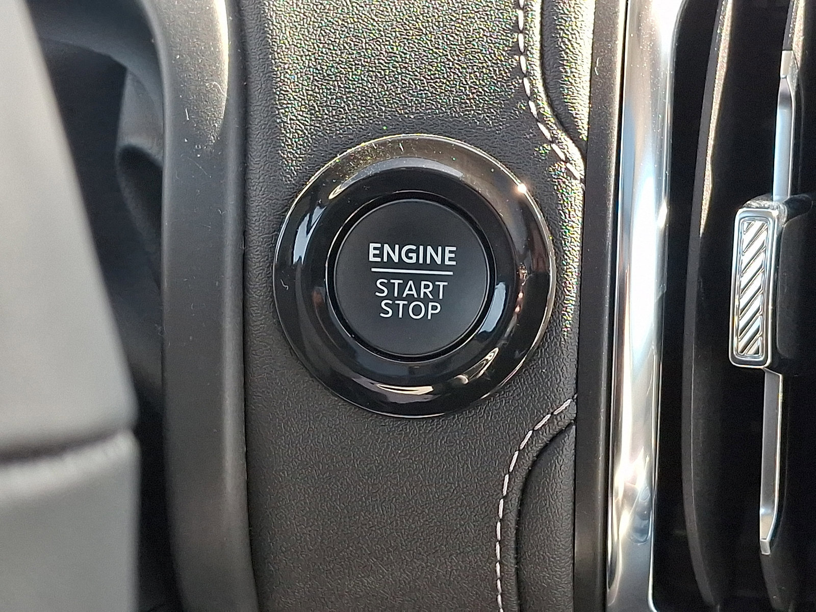 Certified 2025 Ford Expedition Max Platinum w/ Platinum Ultimate Package image 29