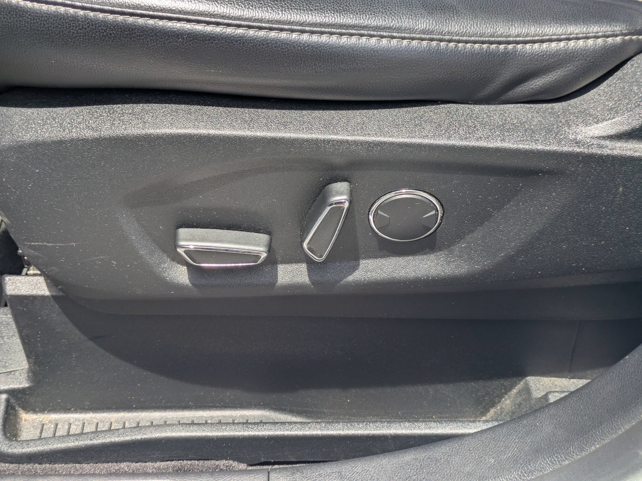 Certified 2018 Ford Edge SEL w/ Equipment Group 201A AWD/4WD image 13