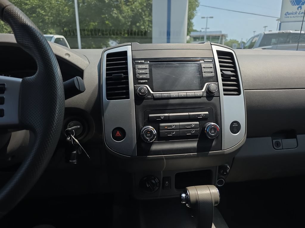 Used 2017 Nissan Frontier SV AWD/4WD image 31