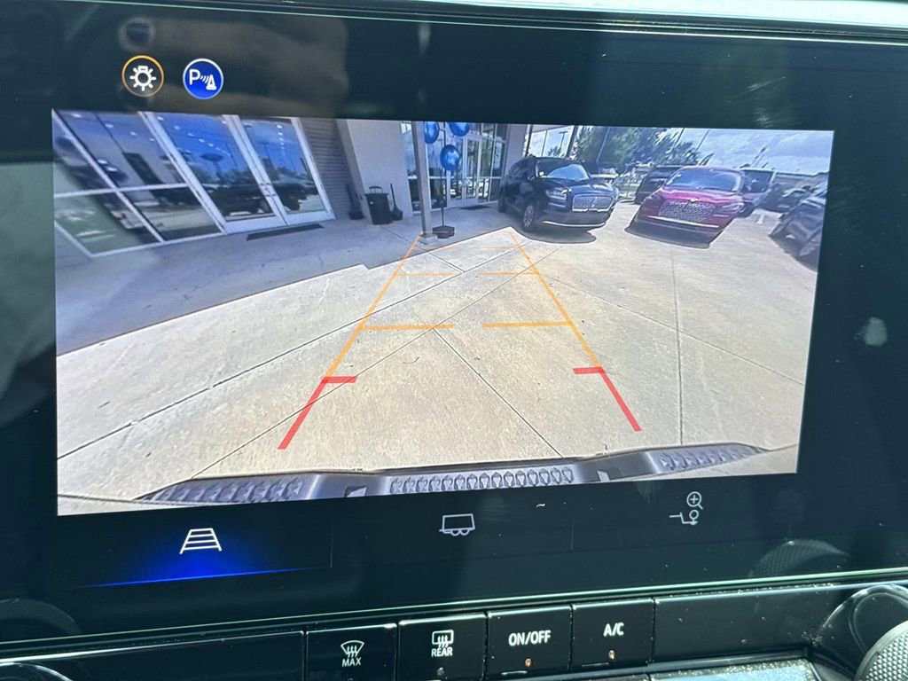 Used 2026 Chevrolet Colorado W/T w/ Advanced Trailering Package RWD image 29