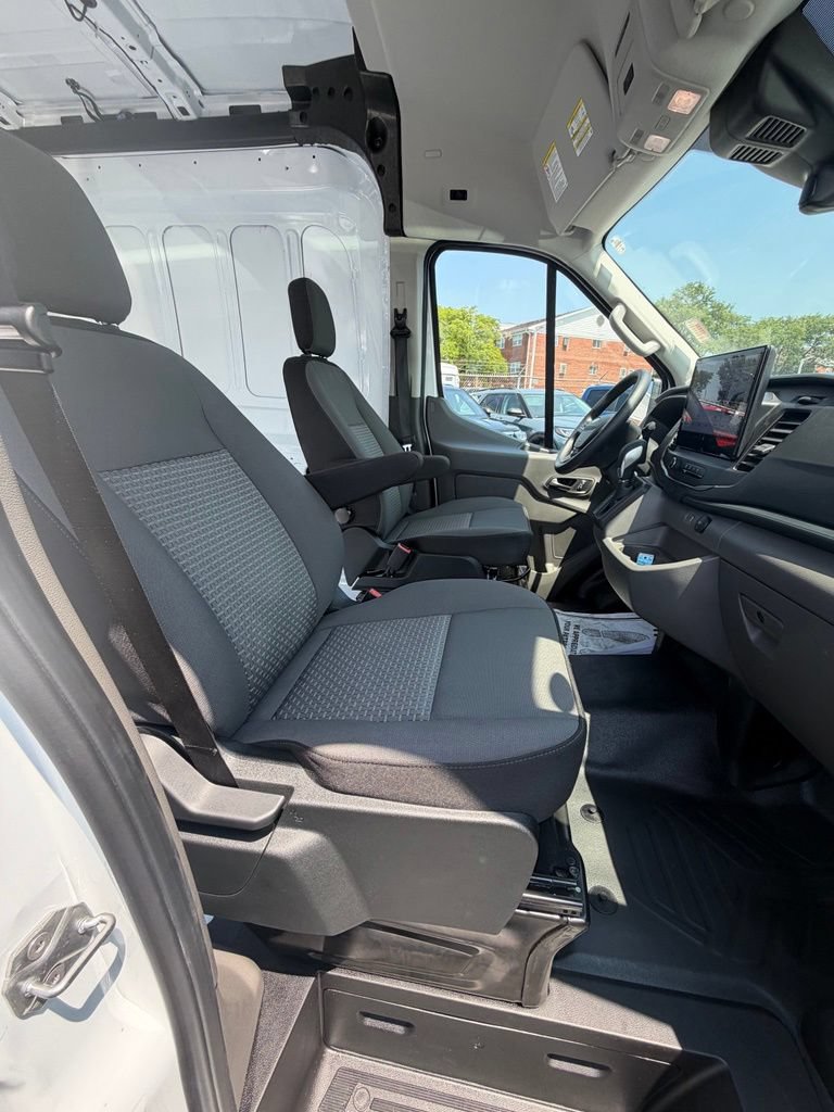Certified 2026 Ford Transit 250 148 Medium Roof RWD image 25