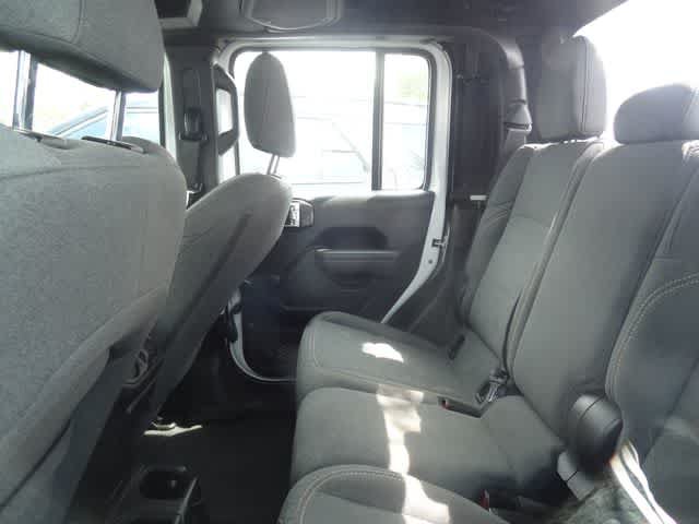 Used 2024 Jeep Gladiator Sport AWD/4WD image 9