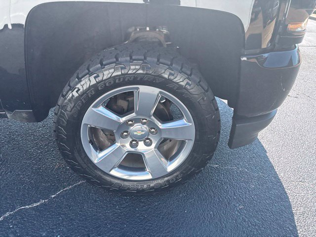 Used 2018 Chevrolet Silverado 1500 LT w/ All Star Edition AWD/4WD image 10