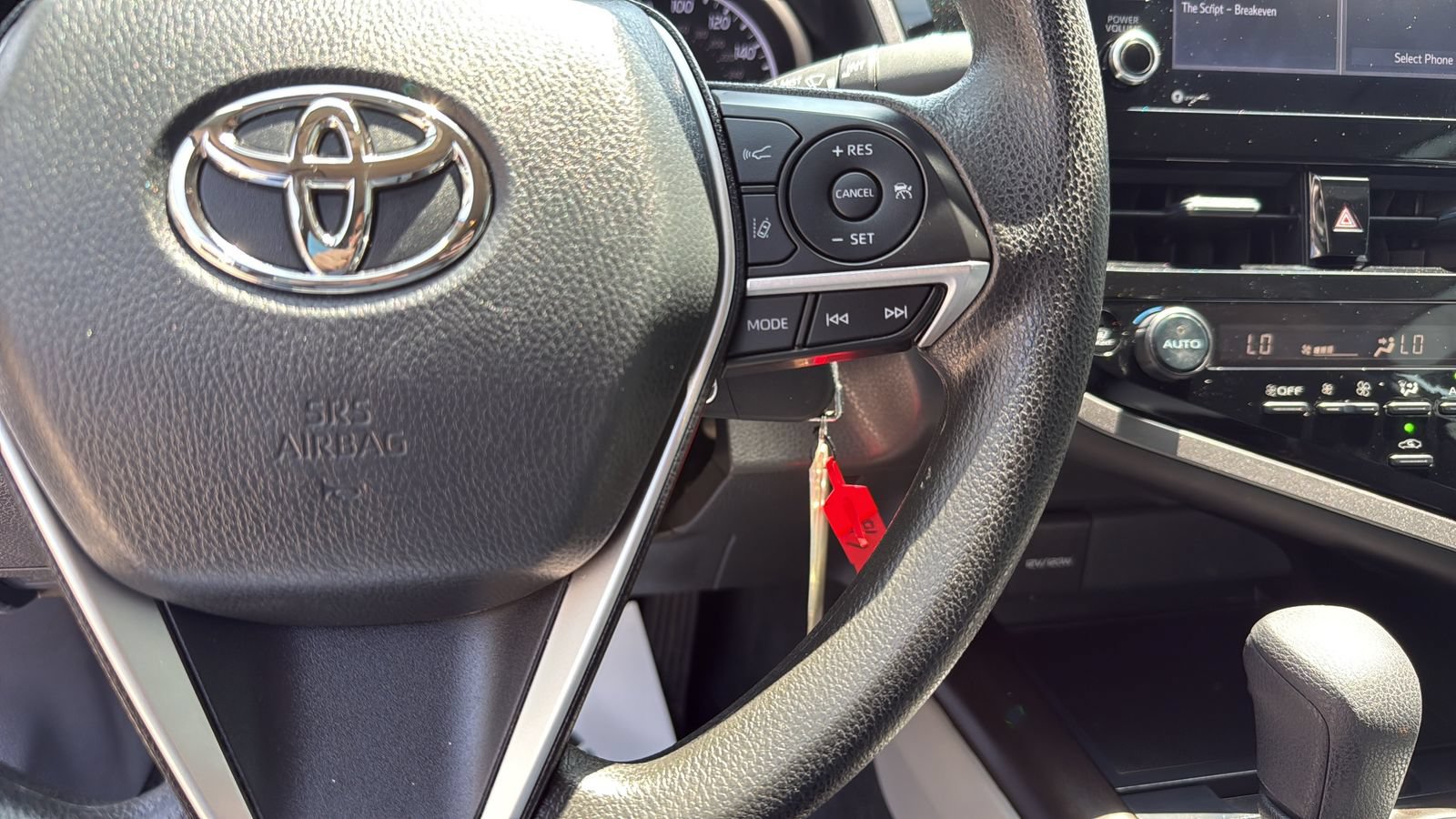 Used 2023 Toyota Camry LE FWD image 10
