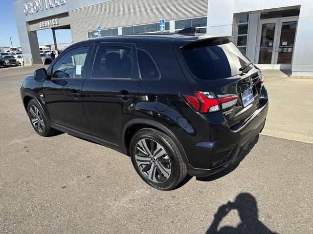 Used 2025 Mitsubishi Outlander Sport AWD image 3