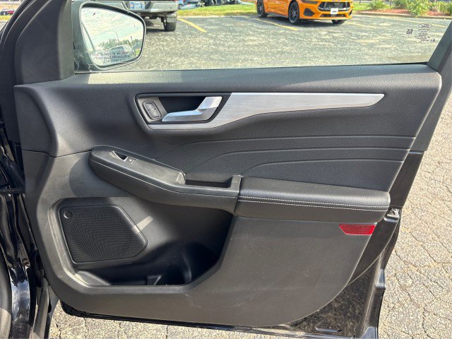 Certified 2025 Ford Escape Platinum AWD/4WD image 19