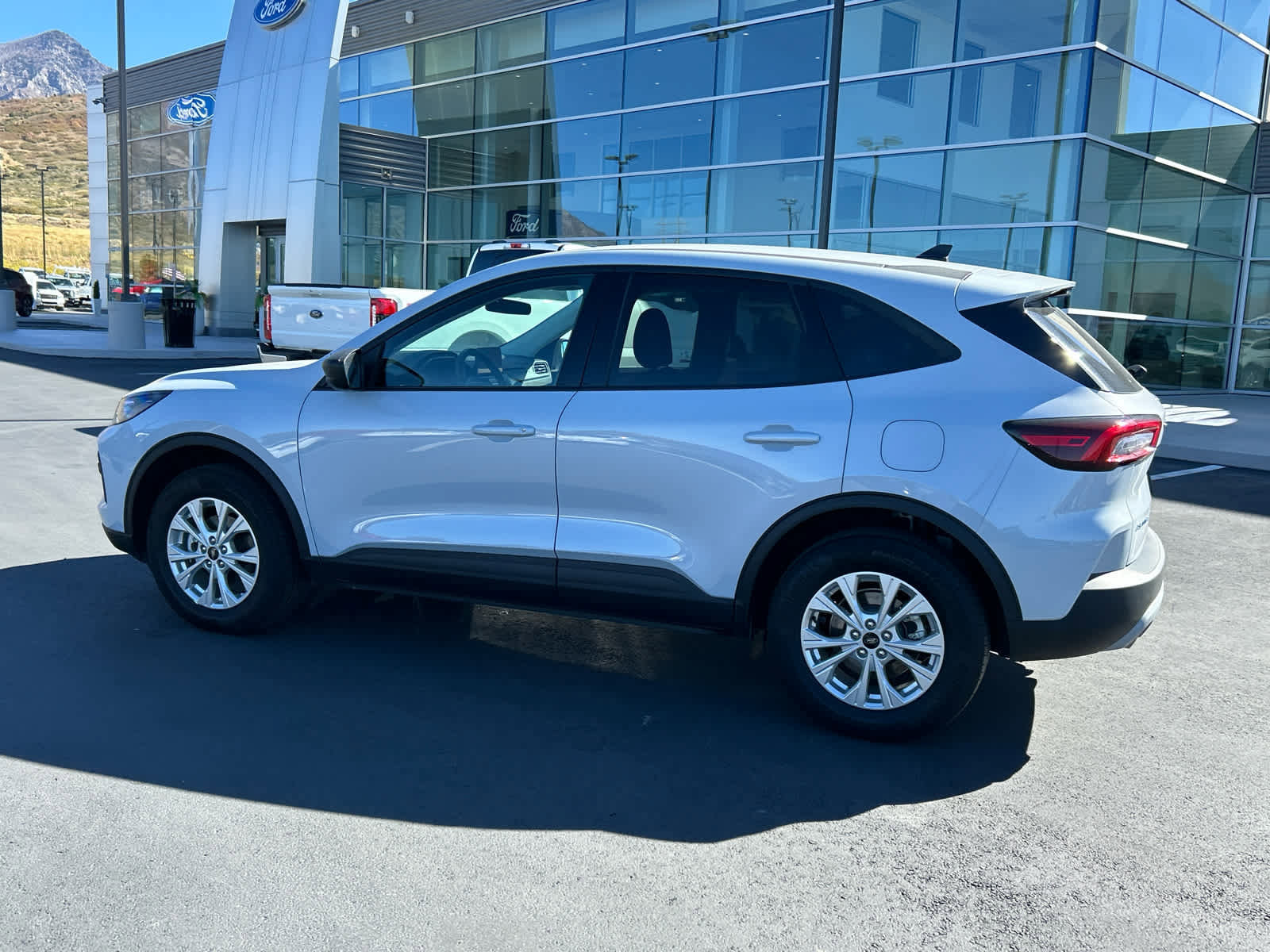 Certified 2025 Ford Escape Active image 18