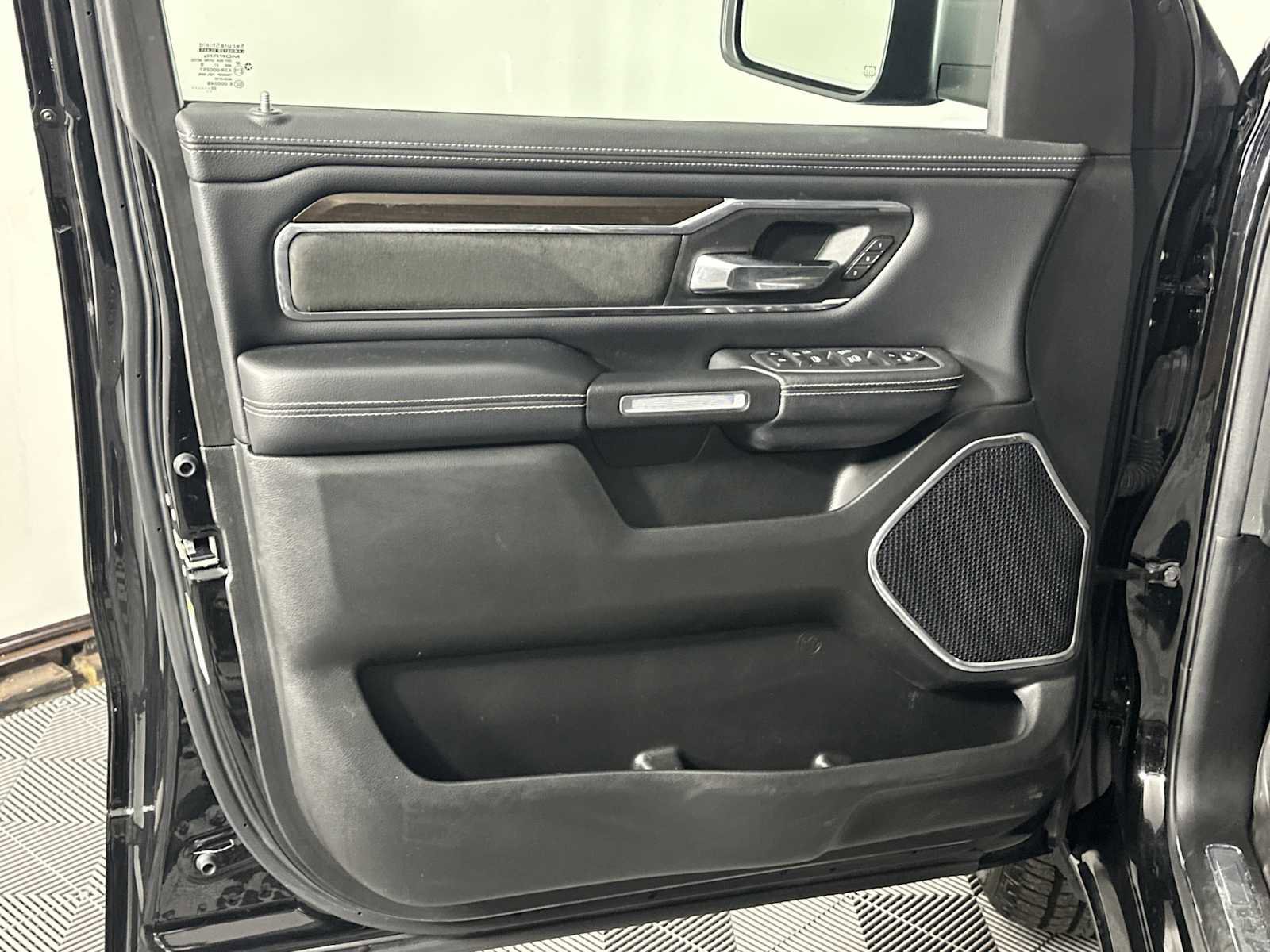 Used 2022 RAM 1500 Laramie image 9