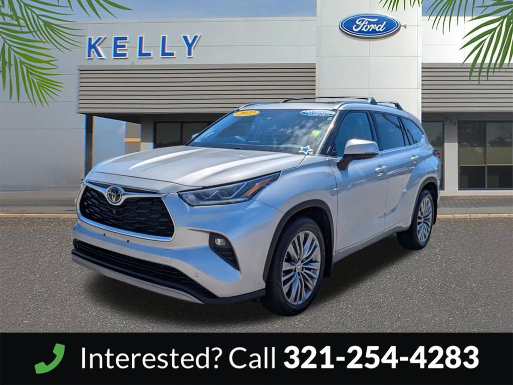 Used 2022 Toyota Highlander Platinum AWD/4WD image 2