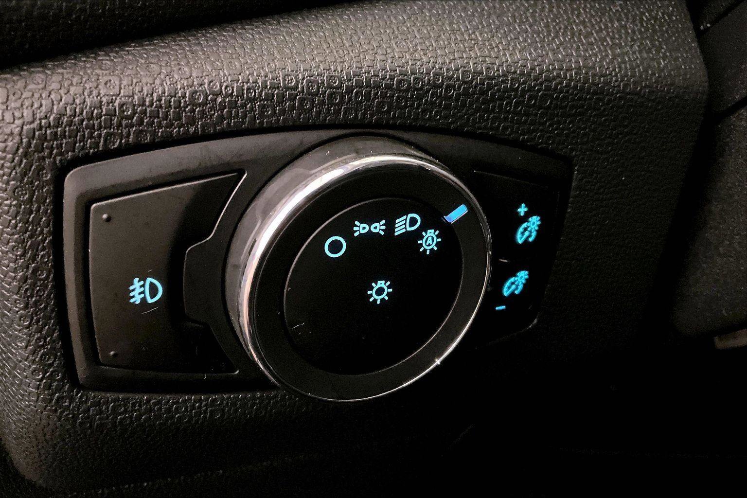 Certified 2020 Ford EcoSport SE w/ SE Convenience Package image 30