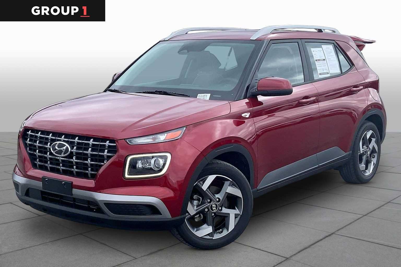 Used 2024 Hyundai Venue Limited FWD image 1