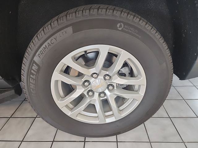 Used 2024 Chevrolet Suburban LS RWD image 25