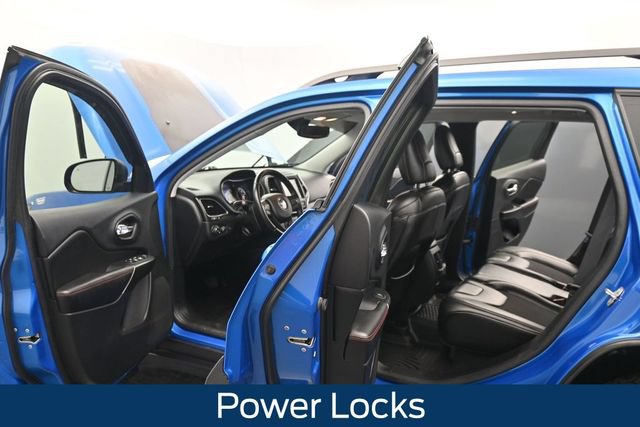 Used 2019 Jeep Cherokee Trailhawk w/ Comfort/Convenience Group AWD/4WD image 14