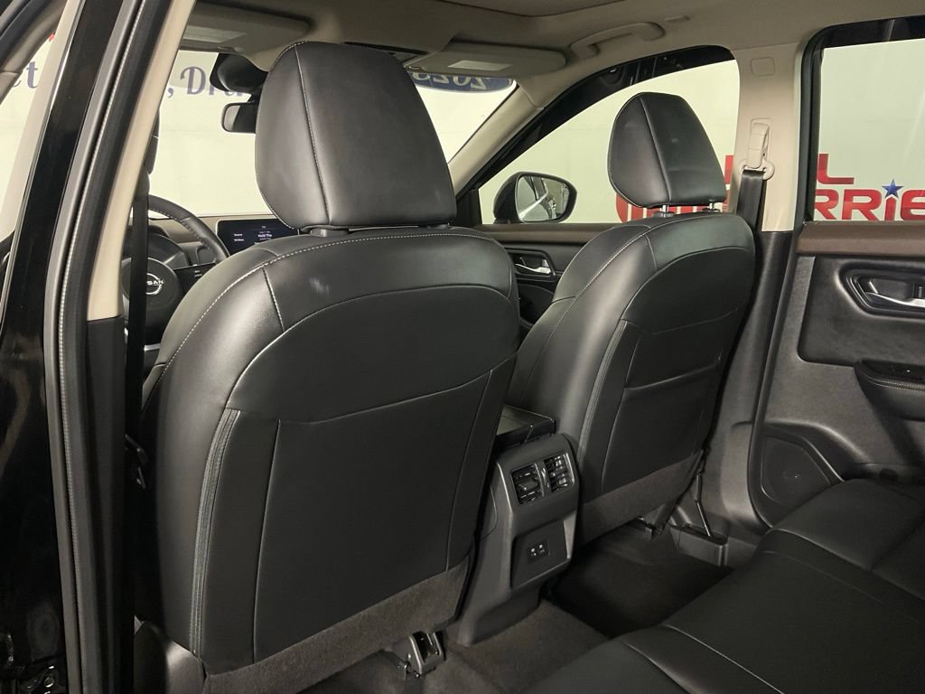 Used 2023 Nissan Rogue SV w/ SV Premium Package AWD/4WD image 14
