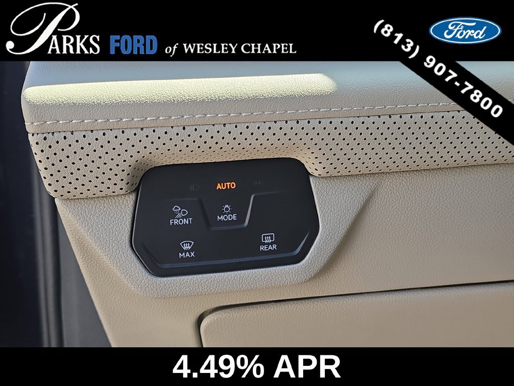 Used 2025 Volkswagen Atlas SE FWD image 28