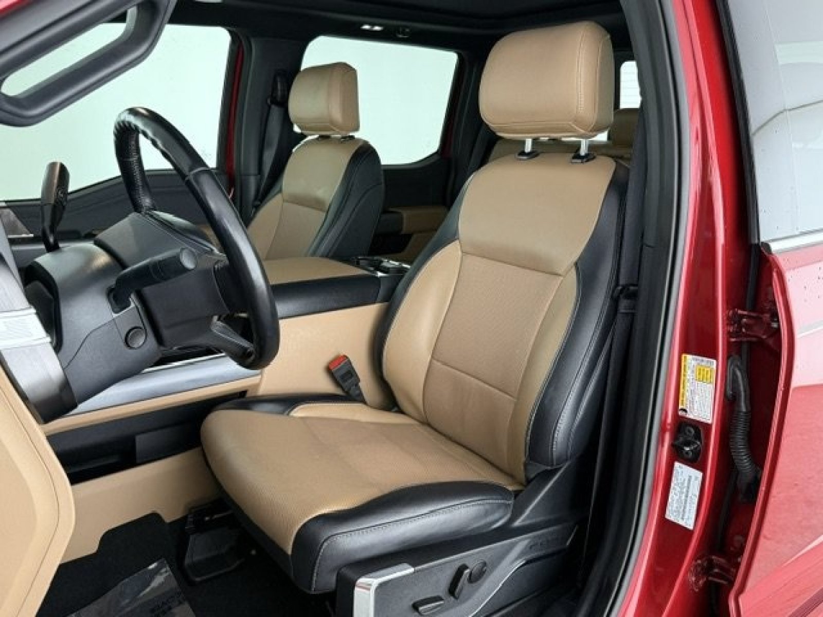 Certified 2024 Ford F250 Lariat w/ Lariat Ultimate Package AWD/4WD image 10