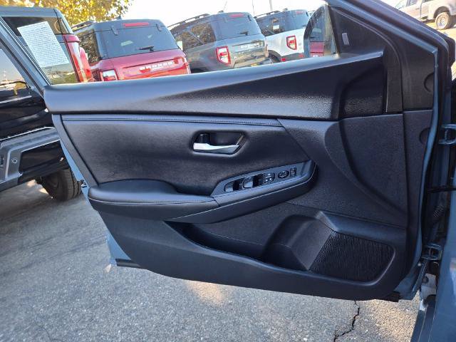 Used 2025 Nissan Sentra SV w/ All-Weather Package FWD image 27