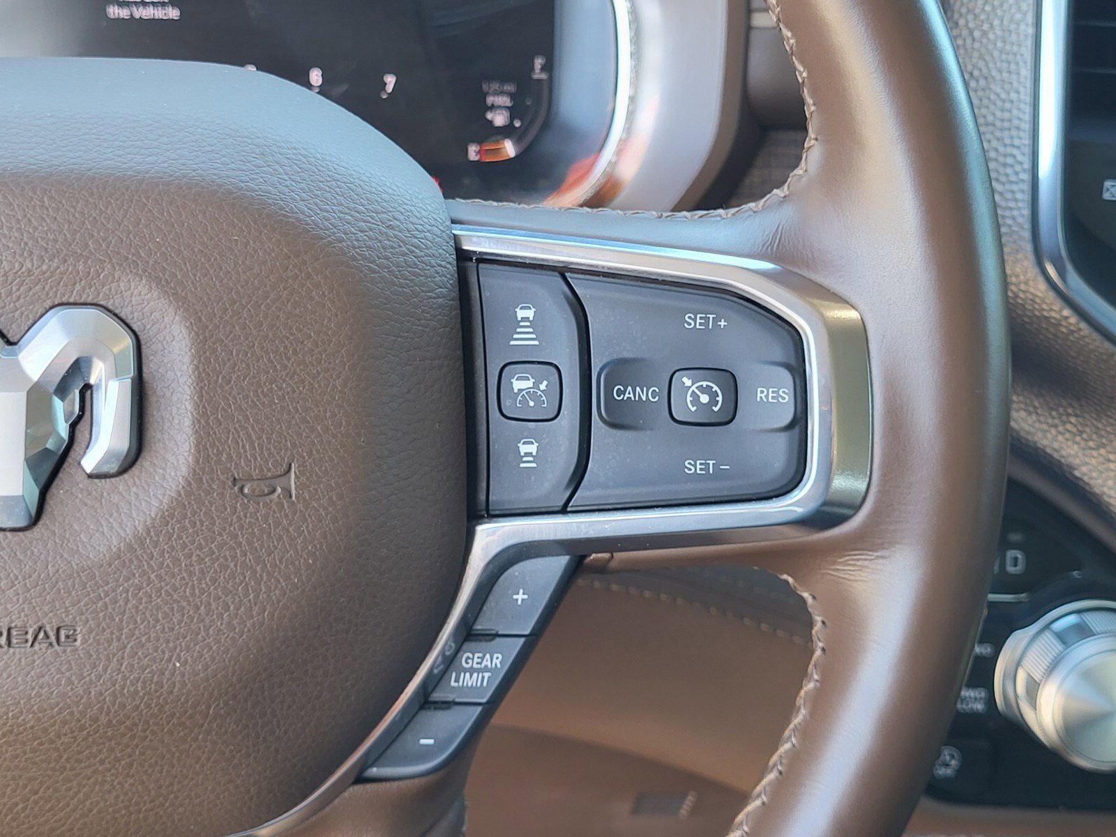 Used 2024 RAM 1500 Limited image 28