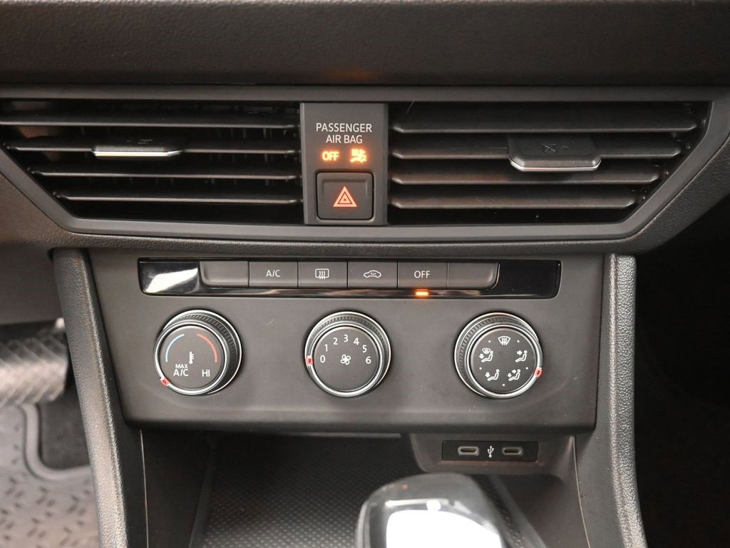 Used 2022 Volkswagen Jetta Sport image 26