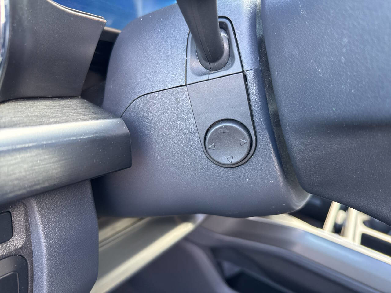 Certified 2023 Ford F250 Lariat w/ Tremor Off-Road Package image 28