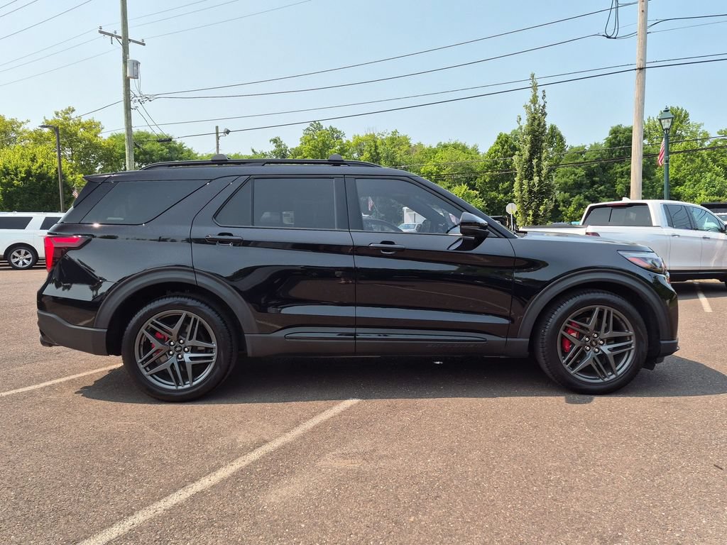 Certified 2025 Ford Explorer ST AWD/4WD image 15
