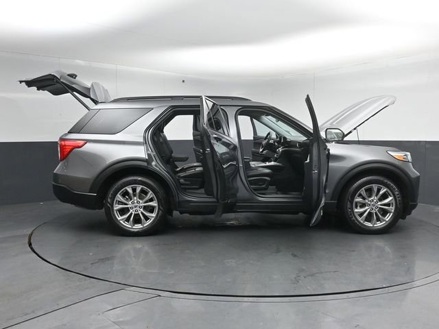 Certified 2023 Ford Explorer XLT w/ Equipment Group 202A AWD/4WD image 62
