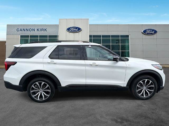 Certified 2025 Ford Explorer ST-Line AWD/4WD image 8