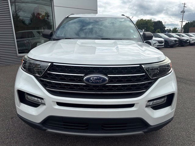 Certified 2020 Ford Explorer XLT w/ Equipment Group 202A AWD/4WD image 3