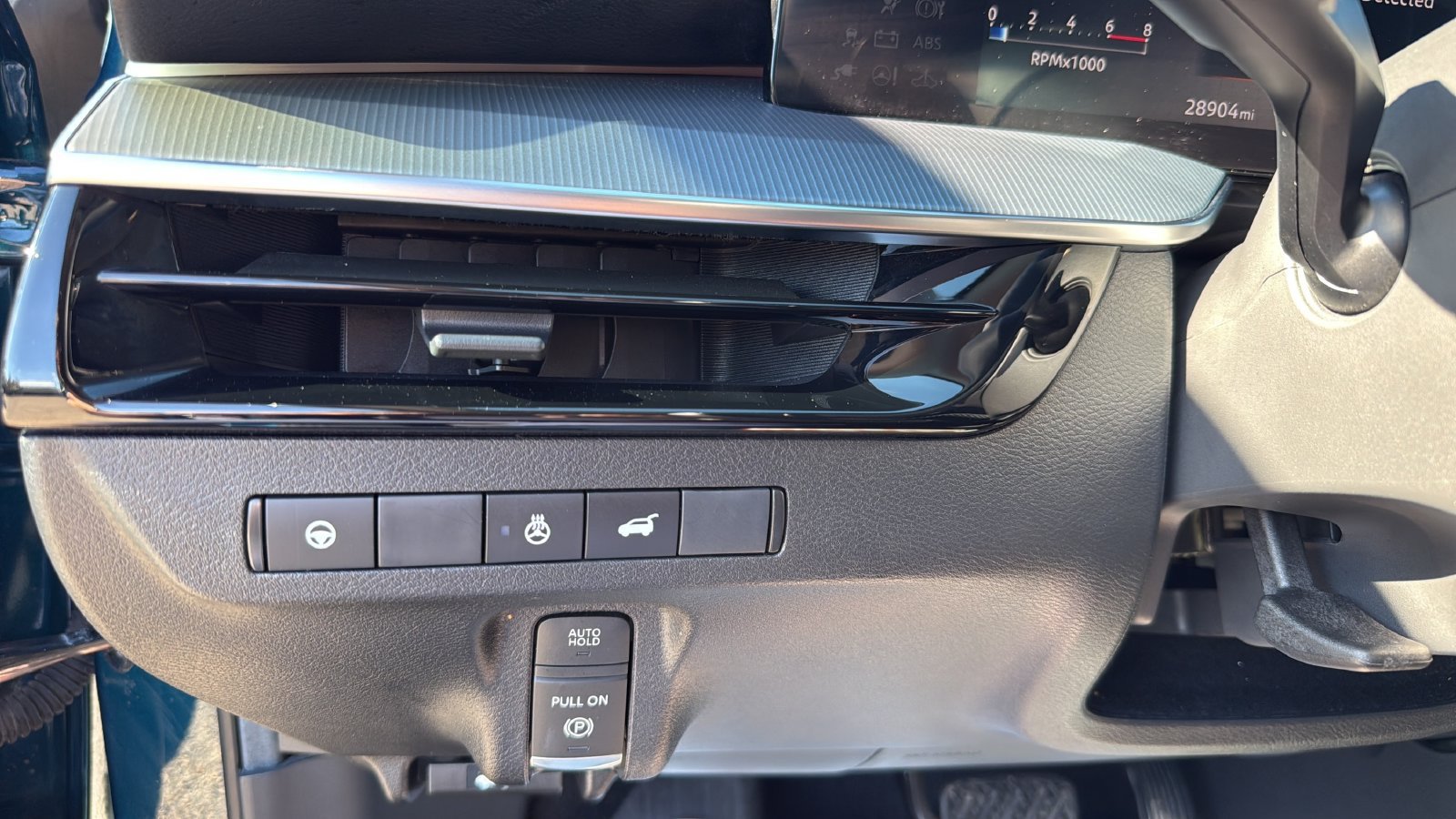 Used 2025 Nissan Murano SL w/ Cargo Package AWD/4WD image 17
