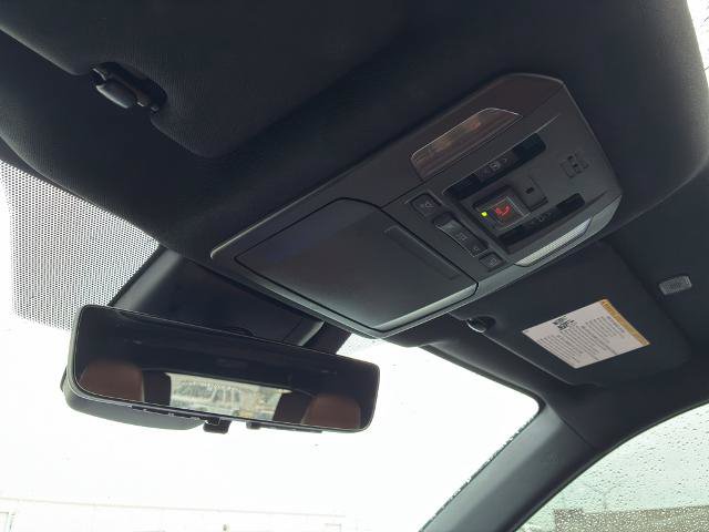 Used 2023 Toyota Highlander Platinum AWD/4WD image 32