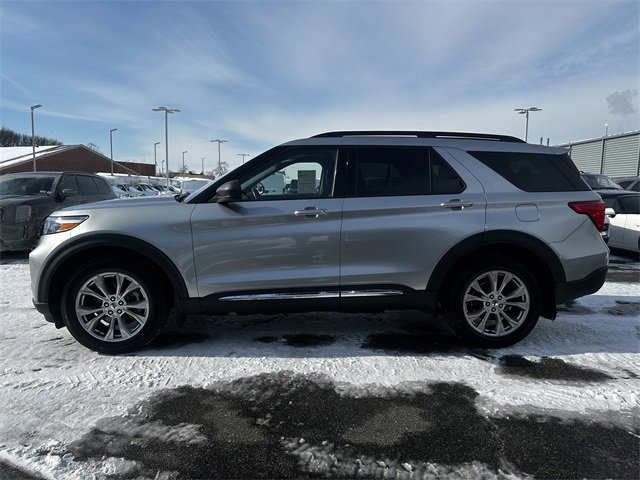 Certified 2023 Ford Explorer XLT w/ Equipment Group 202A image 2