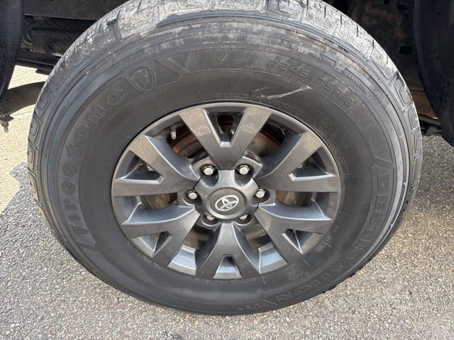 Used 2023 Toyota Tacoma SR5 AWD/4WD image 12