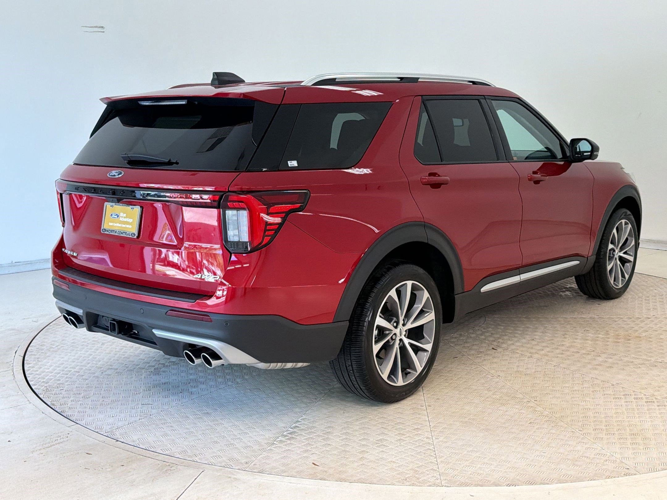 Certified 2025 Ford Explorer Platinum w/ Ultimate Package image 5