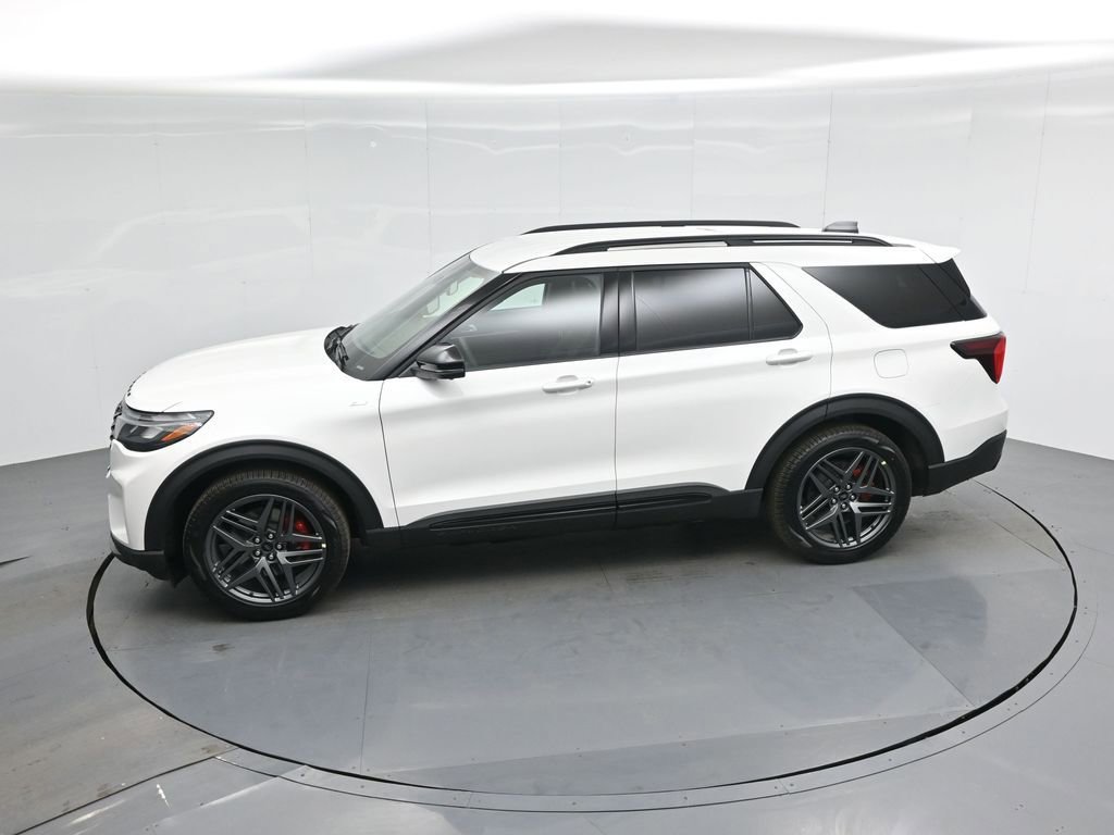Certified 2025 Ford Explorer ST-Line w/ Premium Package image 46