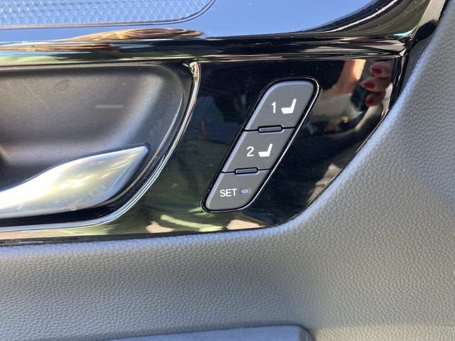 Used 2025 Honda CR-V EX-L image 17