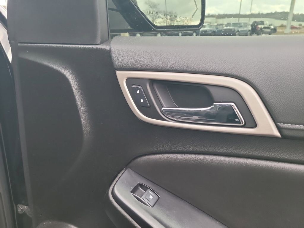 Used 2020 GMC Yukon Denali w/ Denali Premium Package image 31