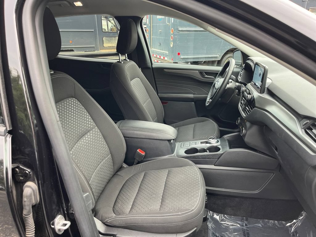Certified 2023 Ford Escape Active AWD/4WD image 22