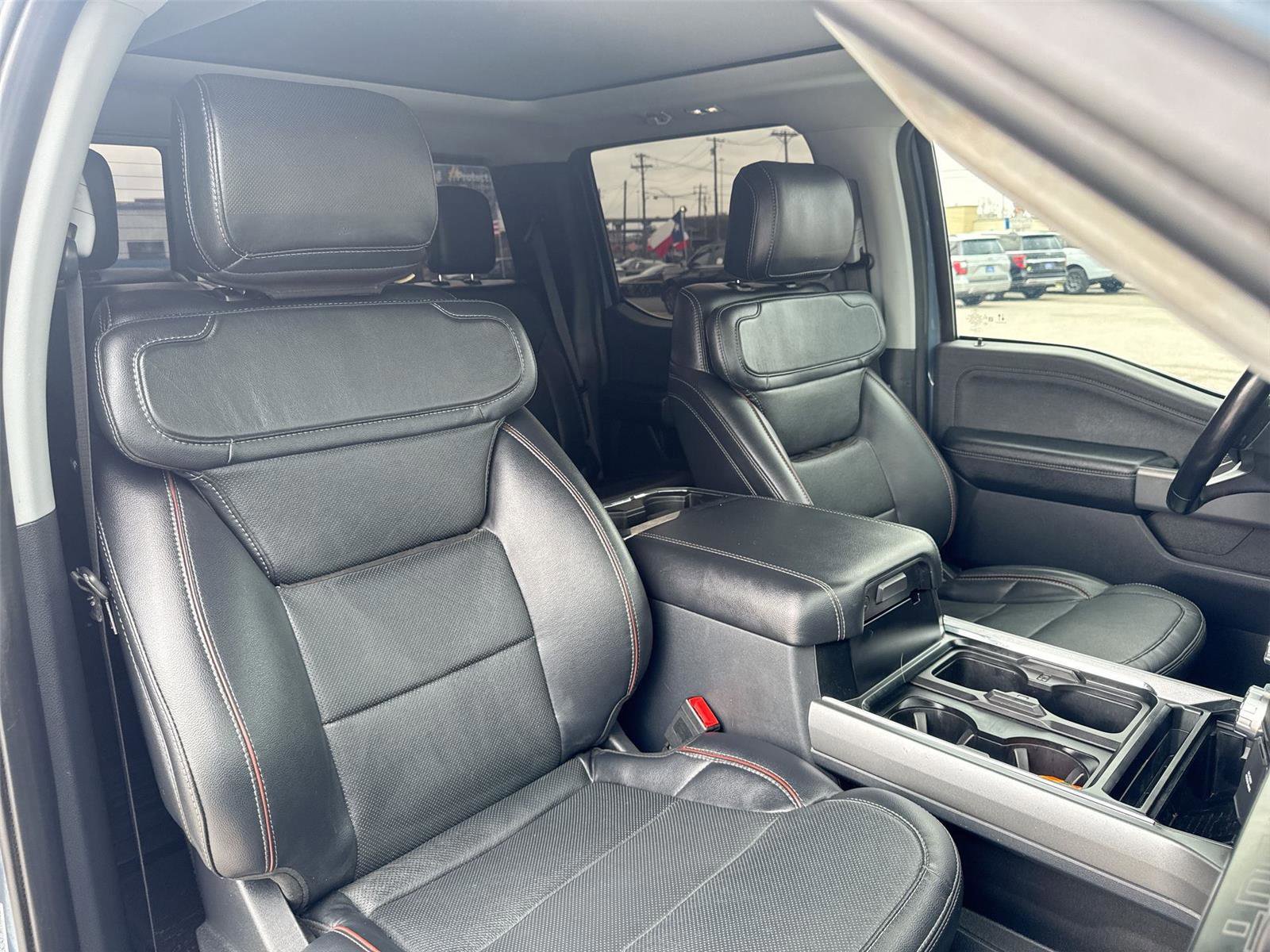 Certified 2023 Ford F450 Lariat w/ Lariat Ultimate Package image 4