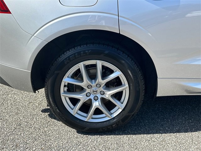 Used 2019 Volvo XC60 T5 Momentum image 17