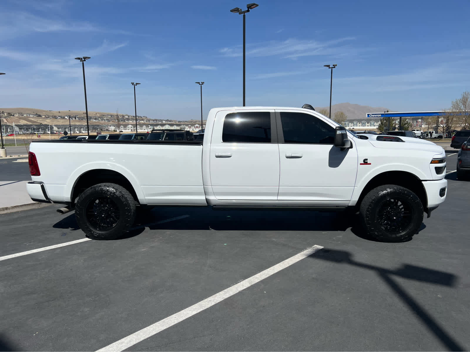 Used 2025 RAM 3500 Limited image 9